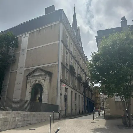 דירה Haussmannien A La Cathedrale De