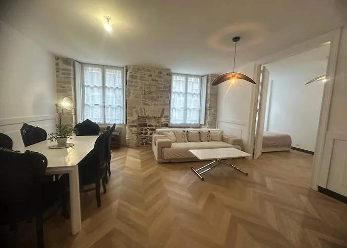 Haussmannien A La Cathedrale De