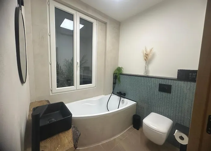 Lägenhet Haussmannien A La Cathedrale De